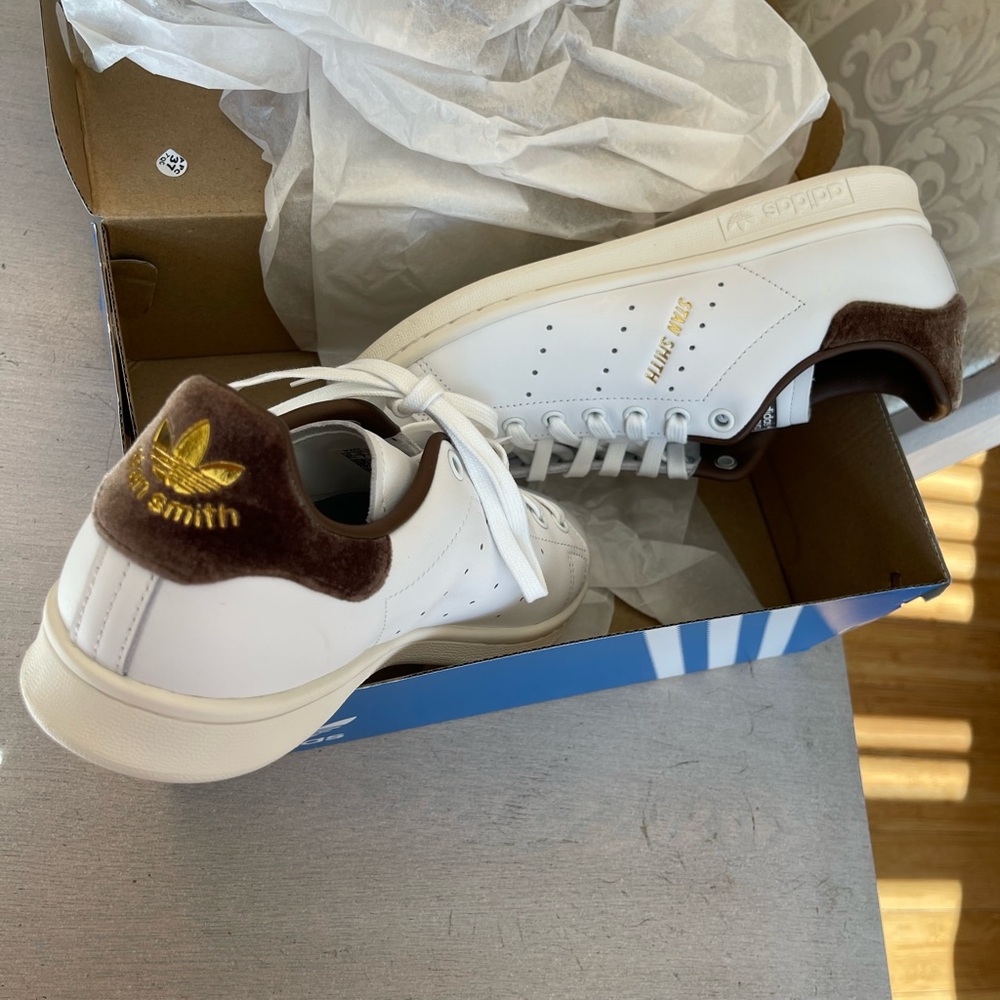 Adidas Stan Smith Women's Sneakers - White and Gold/Brown